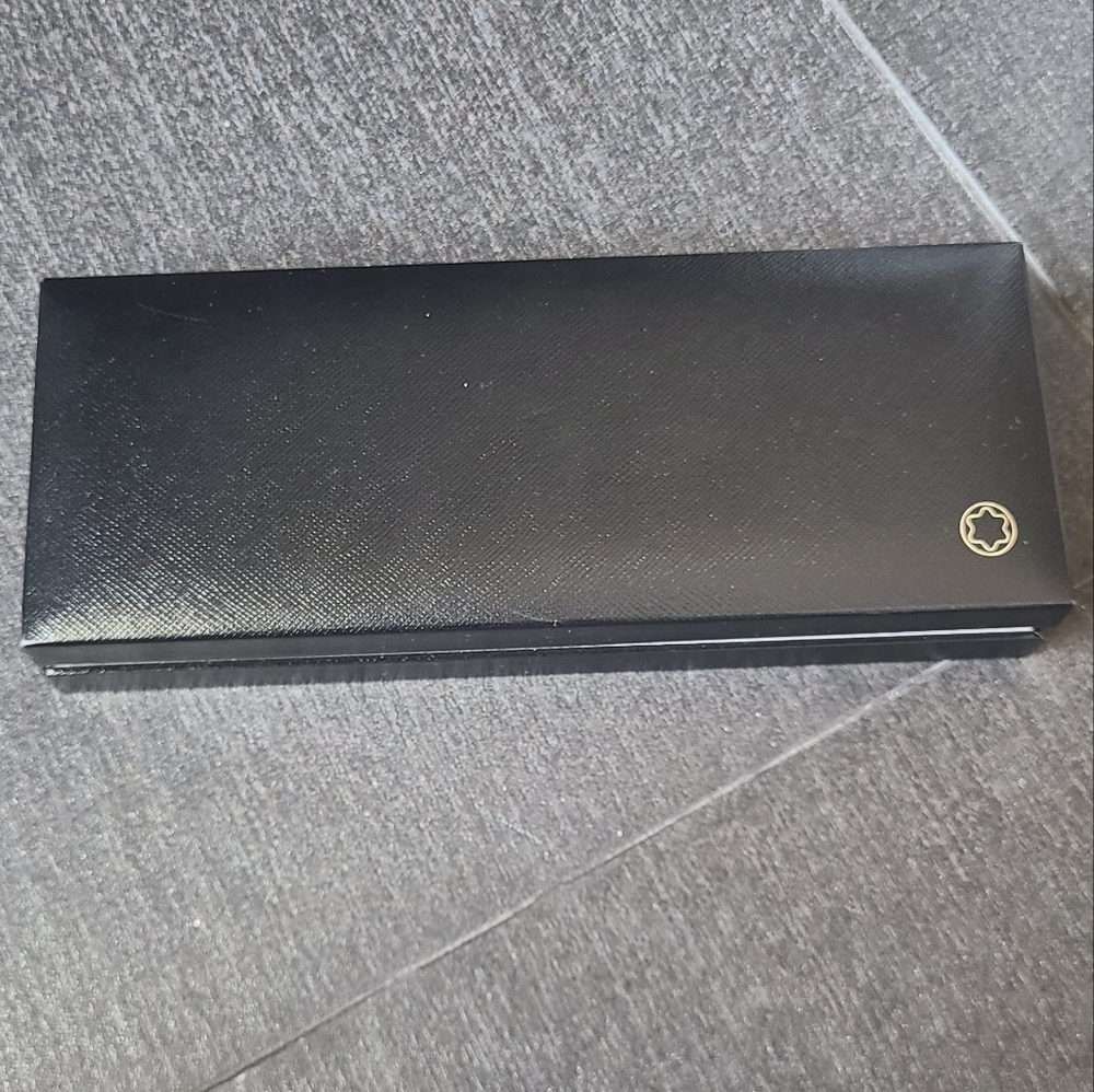 Montblanc Boheme Doue Gold-Plated Ballpoint Pen - Picture 5 of 6